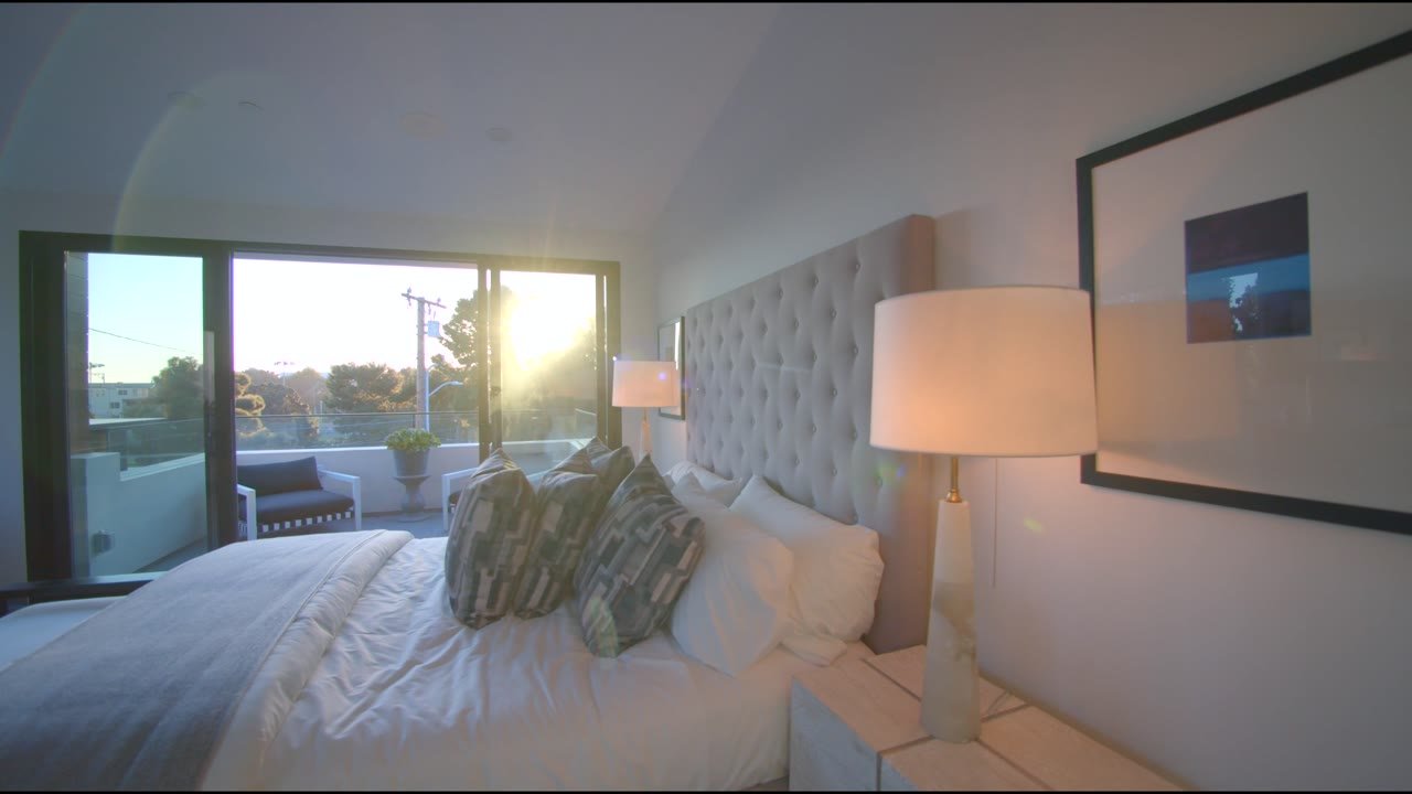 La chambre de la suite donnant sur l’extérieur